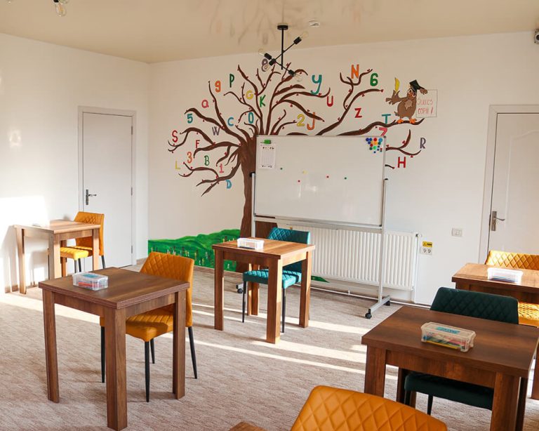 FAMILY-LAND-AFTER-SCHOOL-BRASOV-SALA-CLASA